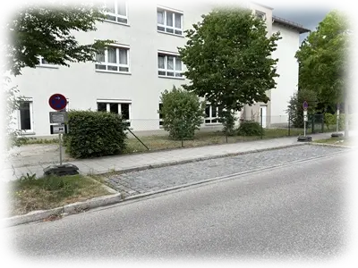 Mobile Halteverbotsschilder für Umzugsabsperrung in München Trudering.